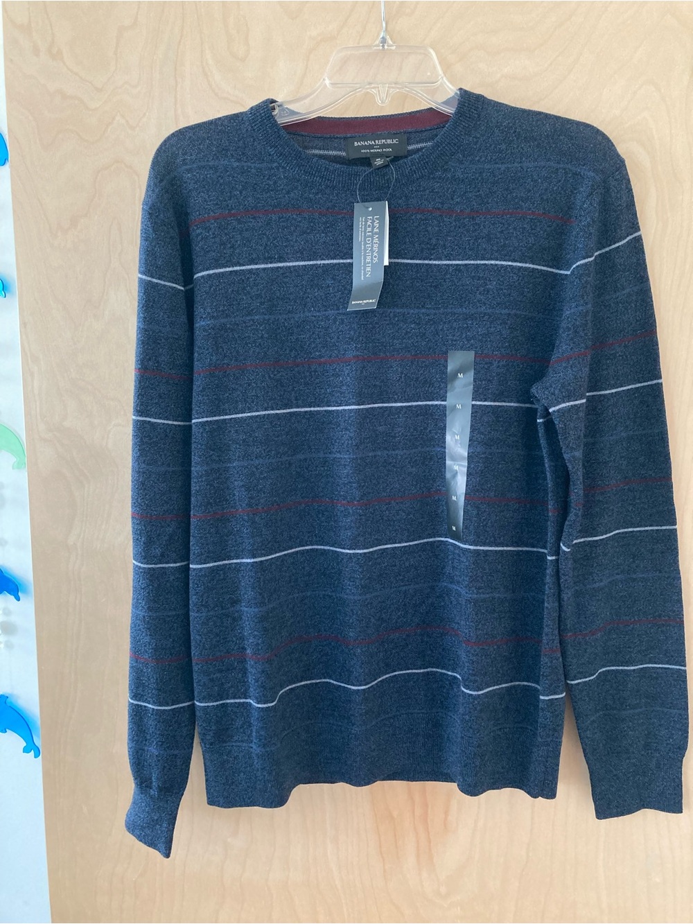 Banana Republic NWT Men's Sz Medium Dark Gray 100% Merino Wool Sweater w/Stripes